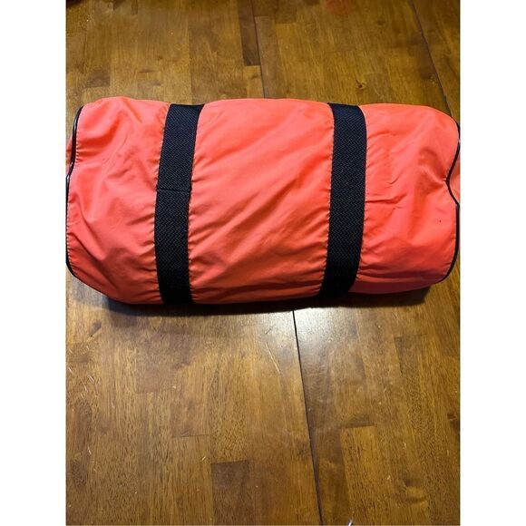 Vintage Sportsman Orange 19” Duffel Bag Nylon and Zipper - Picture 6 of 14